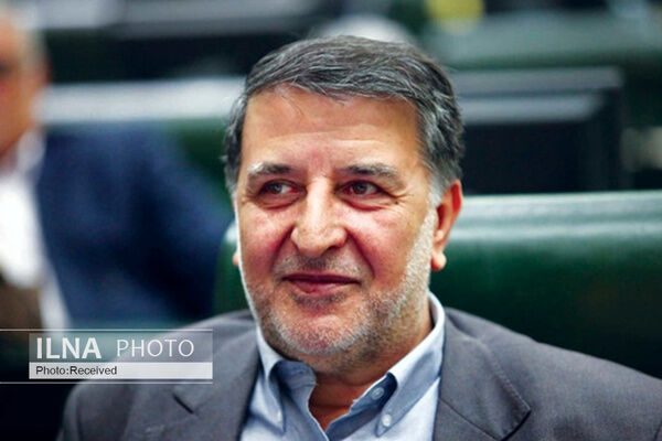 انتقاد شدید از بی‌برنامگی مجلس و دولت برای مهار گرانی