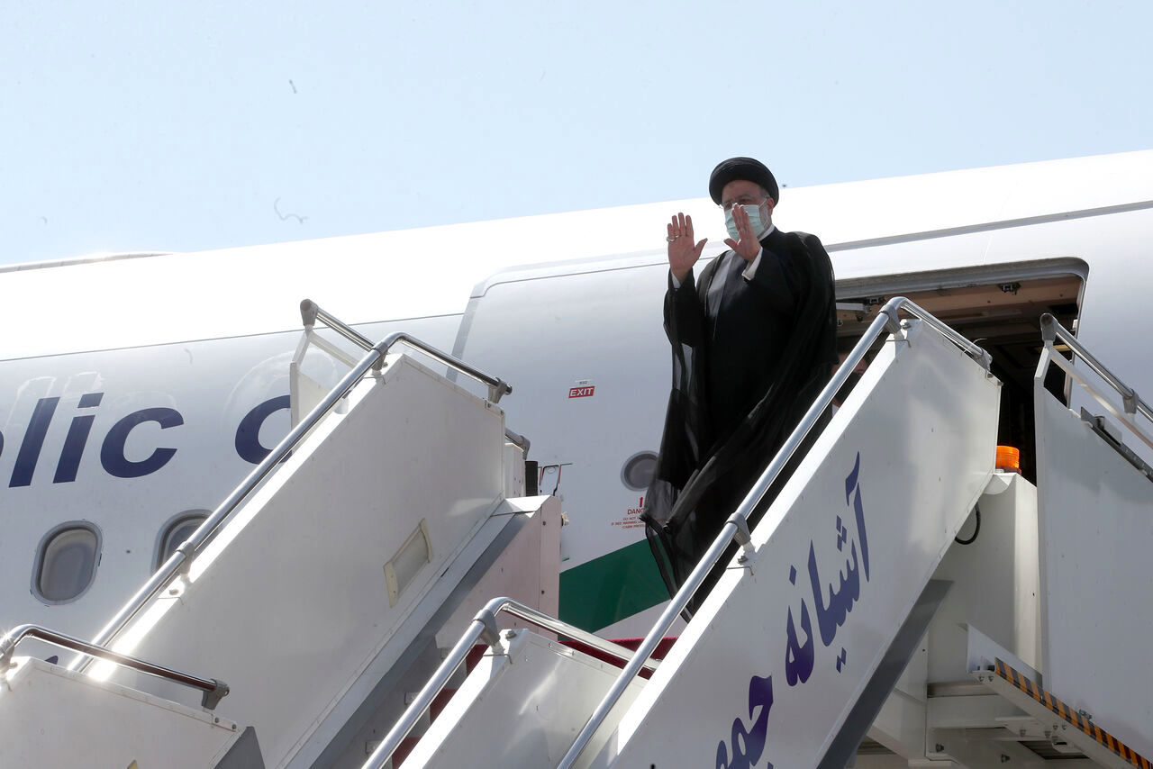 رئیس‌جمهور تهران را به مقصد مسکو ترک کرد