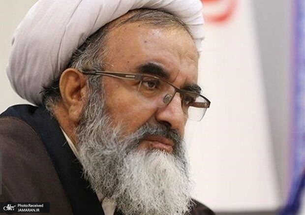 واکنش امام جمعه مراغه به برخوردهای گشت ارشاد/ بی‌حجابی یا بدحجابی مساوی بی‌عفتی نیست