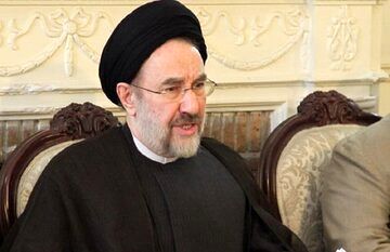 عیادت و تماس آیات عظام و مقامات کشوری از سید محمد خاتمی