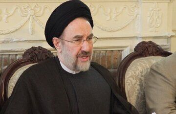 عیادت و تماس آیات عظام و مقامات کشوری از سید محمد خاتمی