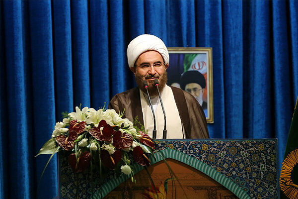  شاهد تلاش گسترده برای ضربه زدن به منطق اسلامی در موضوع زن بودیم