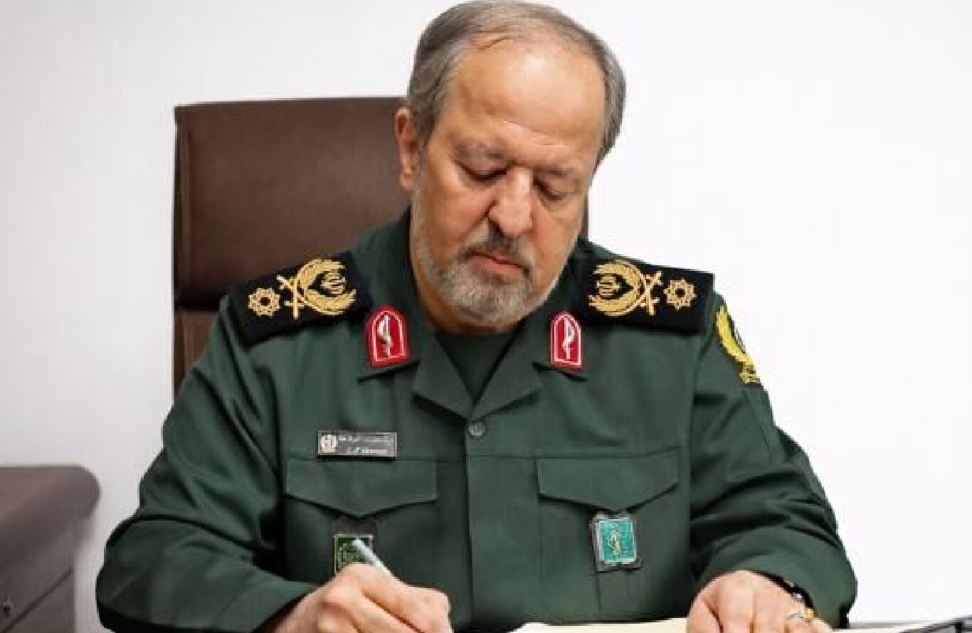 پیام سرپرست وزارت دفاع خطاب به رئیس دستگاه