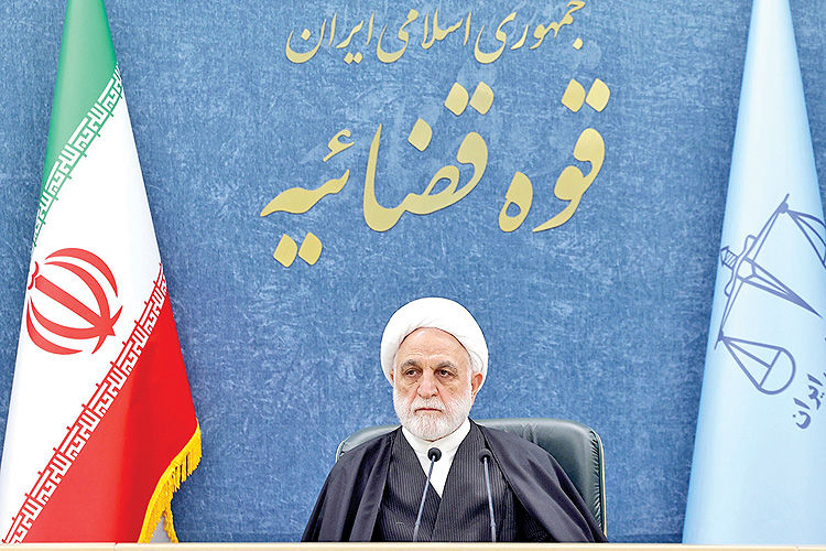 در محاکمه مسببان تعلل نکنید