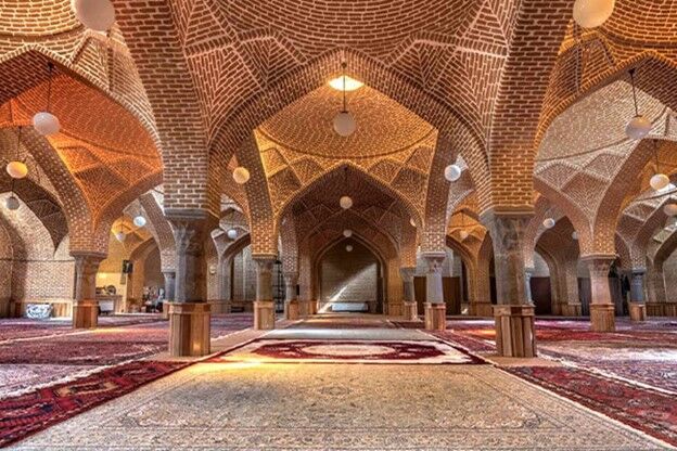 مسجد جامع تبریز کجاست و معماری آن چه ویژگی‌هایی دارد؟