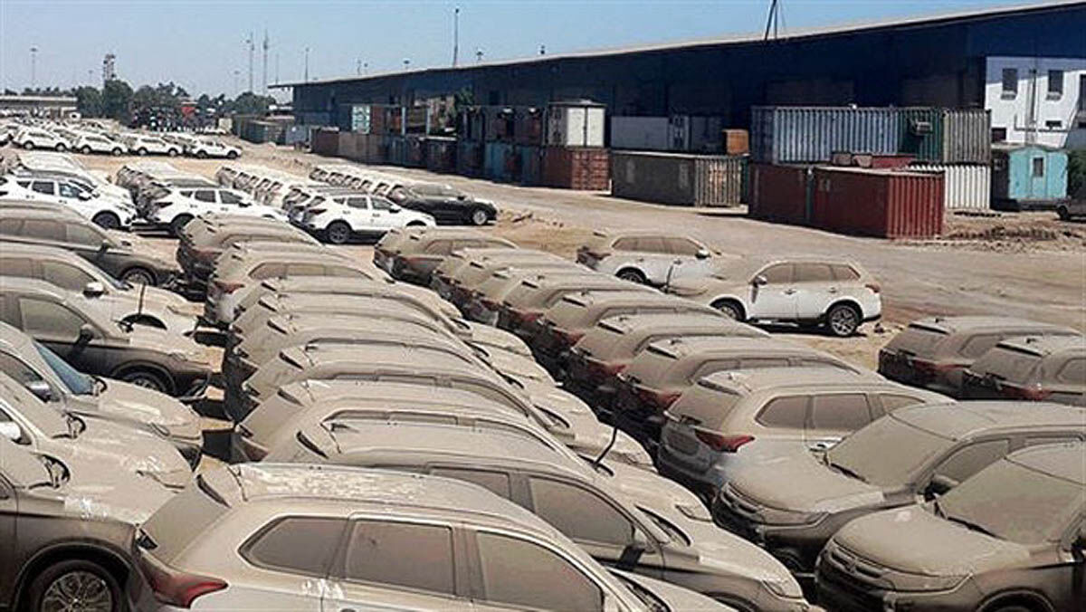 دستور دادستان برای تعیین تکلیف فوری  ۲۸۰۰ خودرو در گمرک