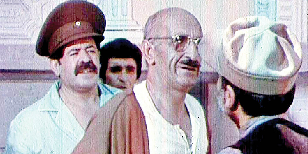 «سه، ربع کم» عزیز