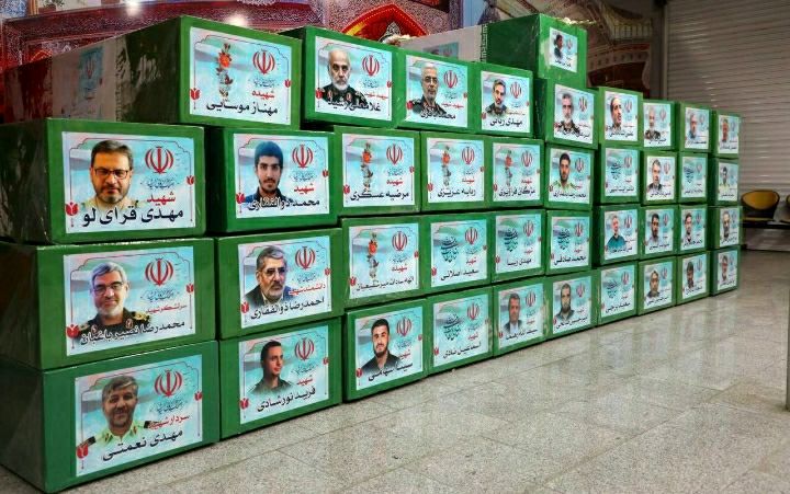 عکسی تلخ از ماشین حامل پیکر شهدای حمله اسرائیل به ایران