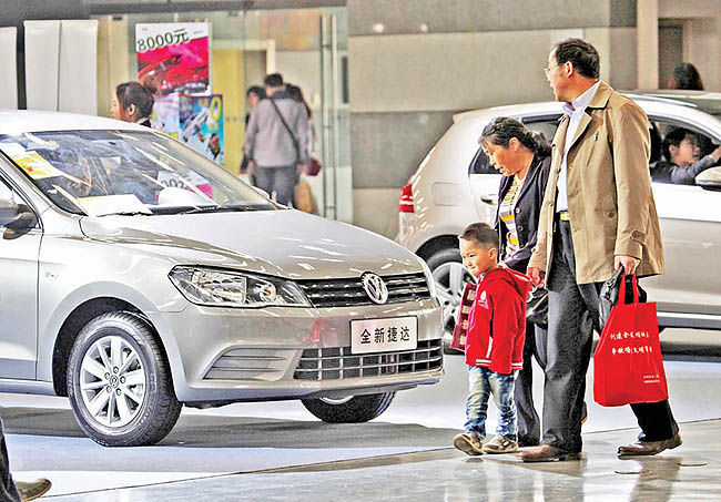 کاهش فروش 10 درصدی خودرو در چین