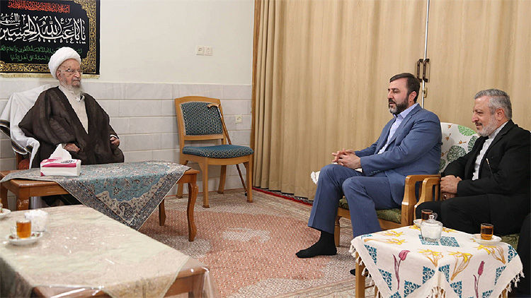 گفتوگوی دیپلماتیک در قم
