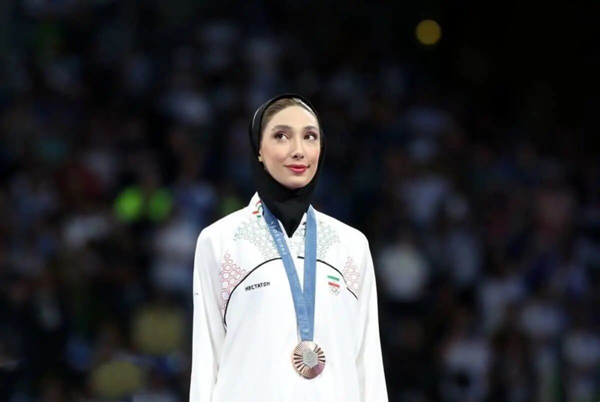 مبینا نعمت‌زاده اینستاگرامش را بست
