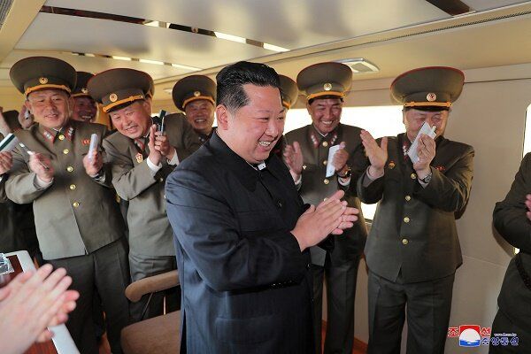 رهبر کره شمالی دستور افزایش توان هسته‌ای داد 
