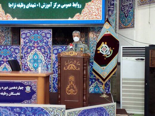 دریادار سیاری: دشمن از توانمندی‌ دفاعی ایران ترس دارد