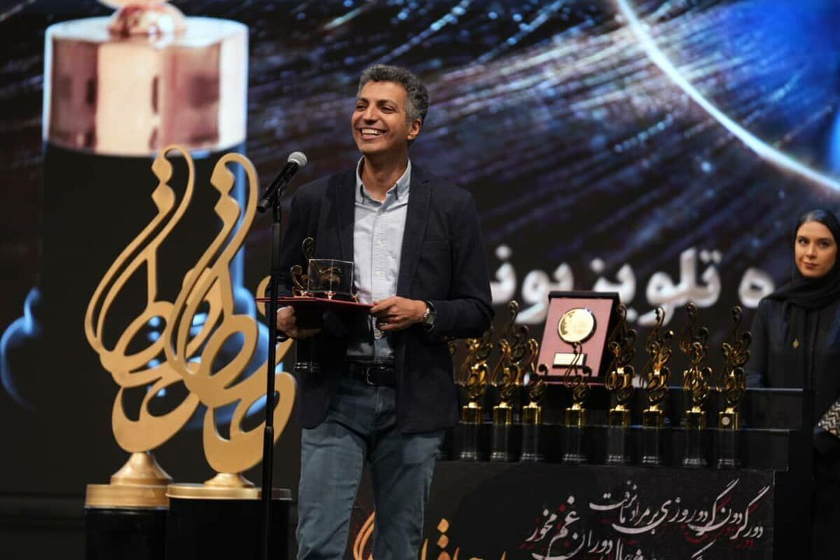 عادل فردوسی‌پور: ادامه دهید گریه می‌‌کنم!