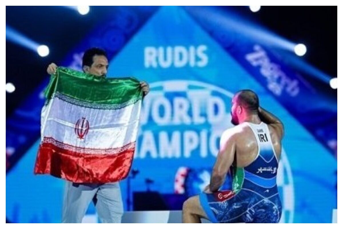تاریخ‌سازی همزمان تیم‌های کشتی آزاد و فرنگی ایران در جهان