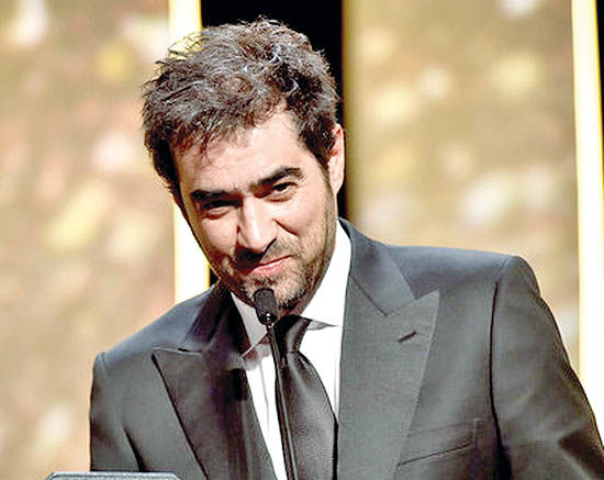 جایزه جشنواره پکن  در دستان شهاب حسینی 