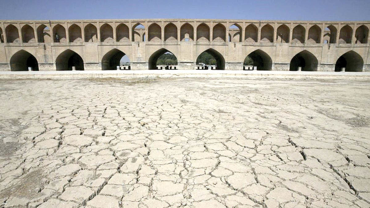 نجات زاینده رود در گرو تغییر حکمرانی آب