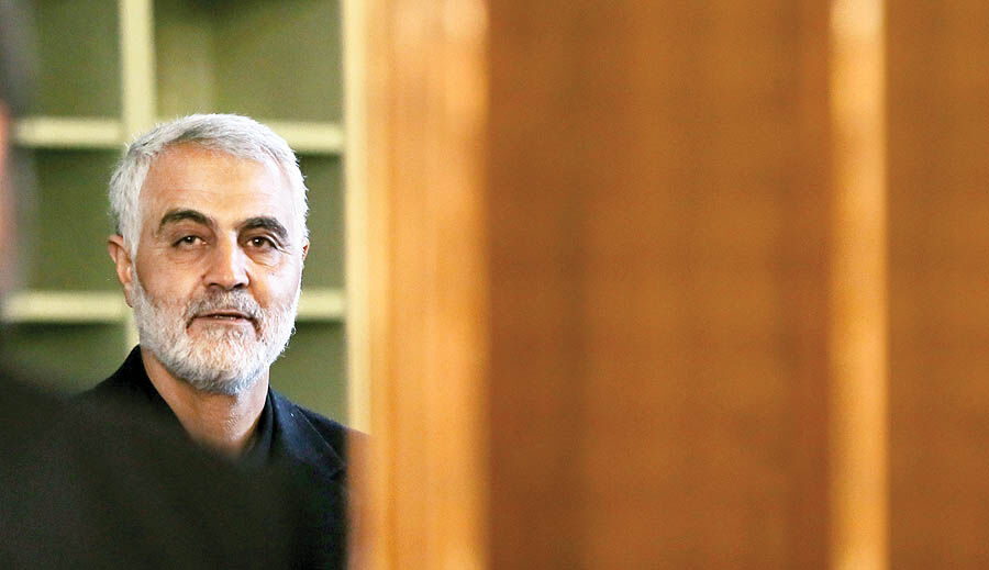 تصویر سردار شهید قاسم سلیمانی بر دیوارنگاره میدان ولی عصر(عج)+عکس