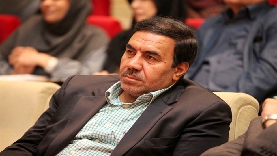 پس لرزه های تمدید نشدن قرارداد برخی اساتید دانشگاه /پای مسائل سیاسی در میان است؟
