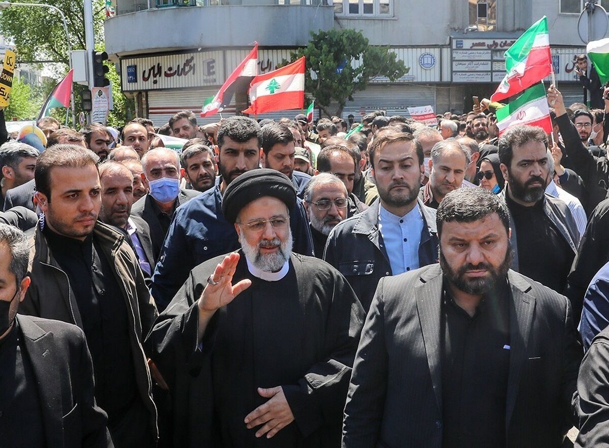 حضور ابراهیم رئیسی در راهپیمایی ۲۲ بهمن 