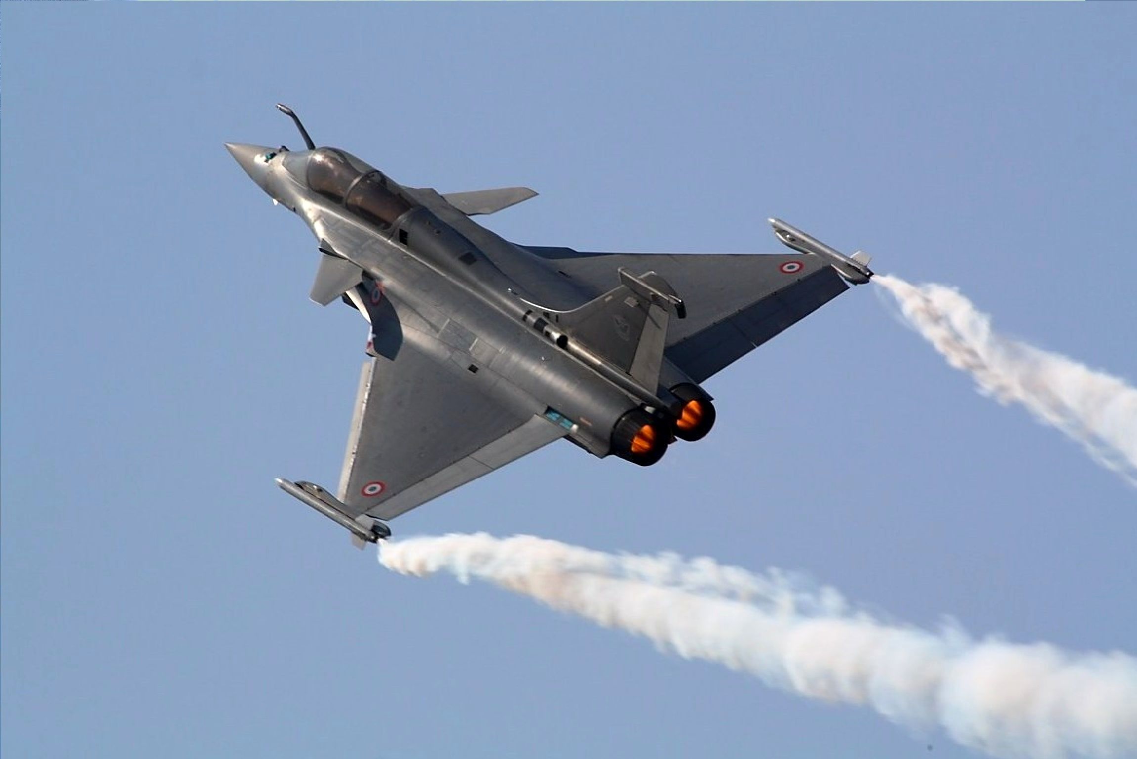 وعده جنجالی مکرون به زلنسکی/آیا رافال‌ها وارد جنگ اوکراین می‌شوند؟