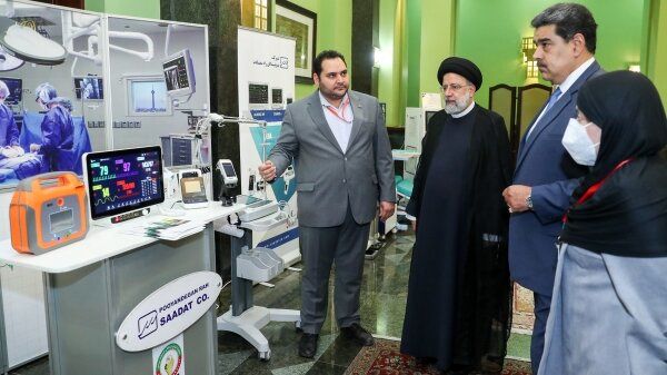 نمایشگاه توانمندی‌ها و دستاوردهای دانش‌بنیان ایران؛ میزبان رئیسی و مادورو