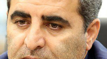 چرا قطار حومه‌ای روی ریل نمی‌افتد؟