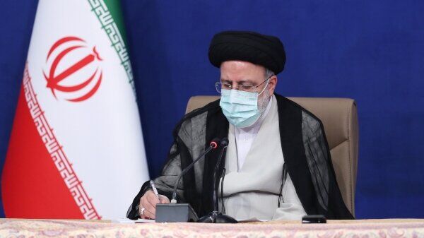 رئیسی درگذشت پدر سردار غلامرضا سلیمانی را تسلیت گفت