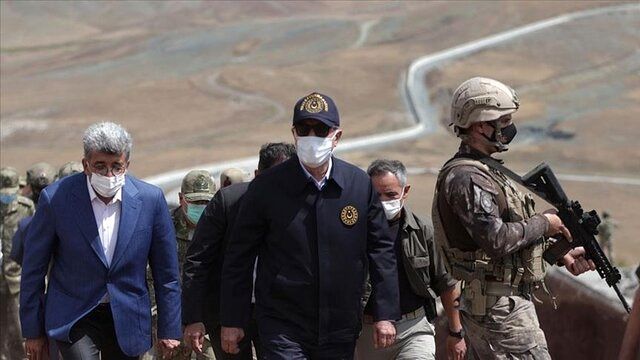 وزیر دفاع ترکیه از مرز ایران بازدید کرد