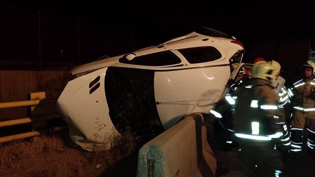جزئیات تصادف مرگبار پژو۲۰۶ در اتوبان قم+عکس