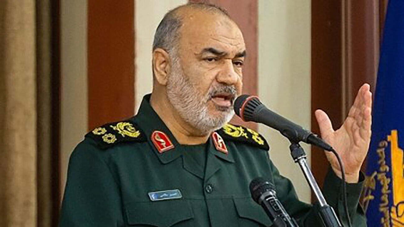 سردار سلامی: دشمن ذره‌ای رحم ندارد/ اگر قدرتمند نبودیم، حمله می‌کردند