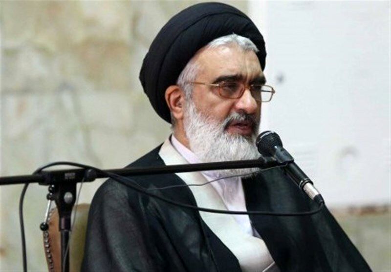 خط و نشان امام جمعه قم برای دشمنان ایران در سالگرد انقلاب اسلامی