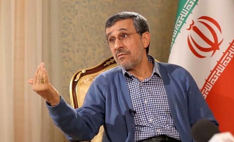 پاسخ توییتری احمدی نژاد به آنجلینا جولی