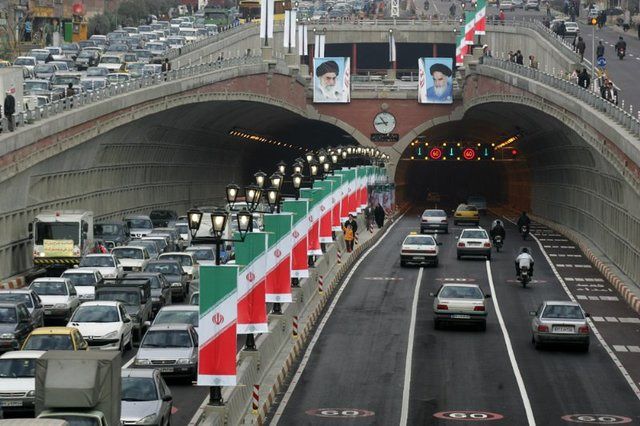 تصادف زنجیره‌ای در تونل توحید تهران