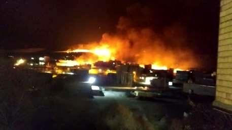حادثه وحشتناک در کردستان؛ واژگونی تانکر مازوت و انفجار شبکه گاز شهری 