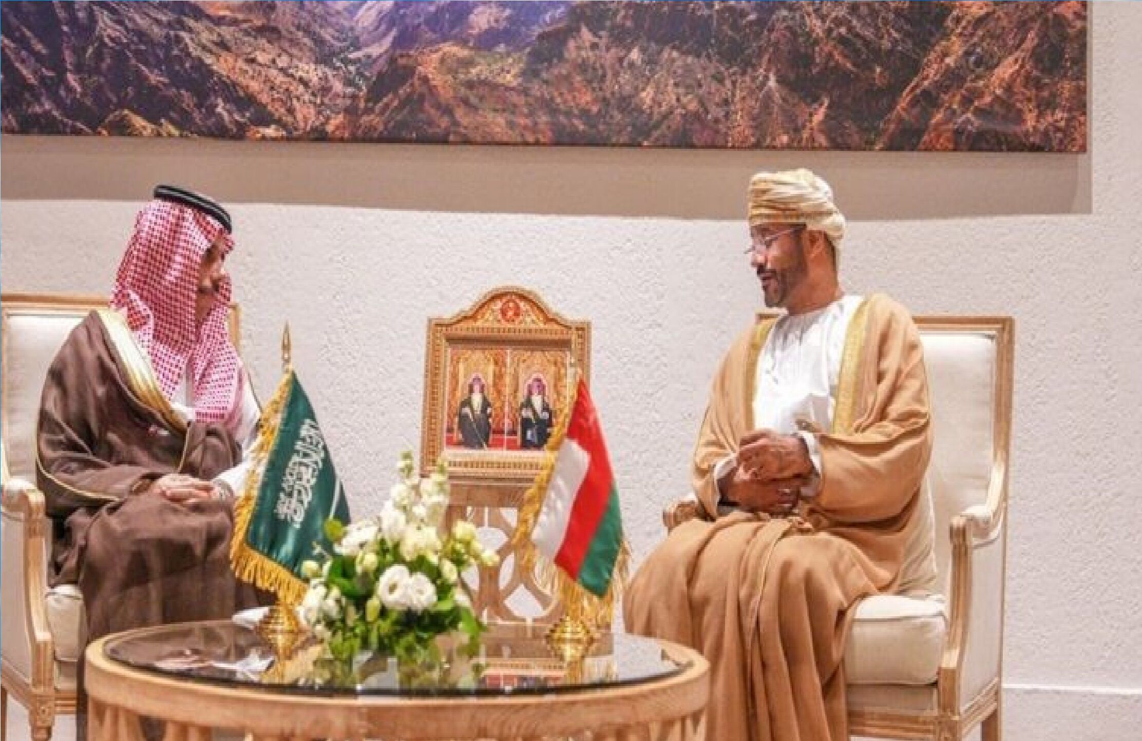 «فیصل بن فرحان» به عمان رفت