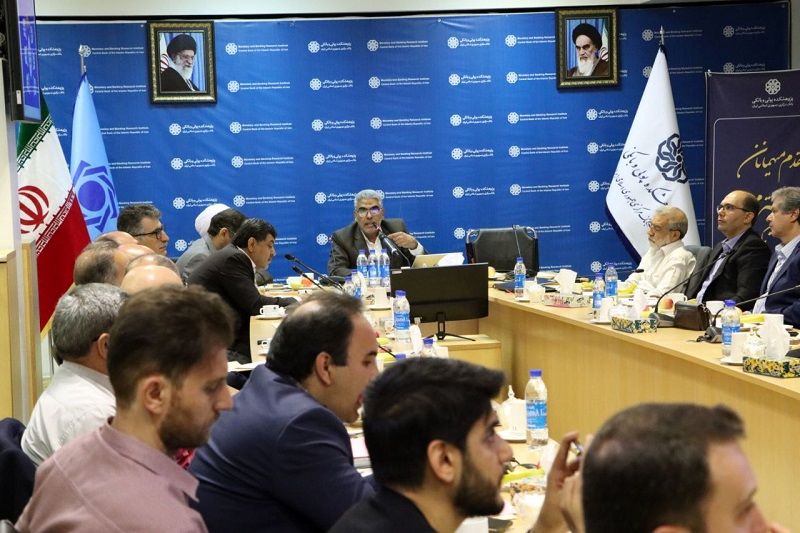 نشست «مهار تورم و سرمایه‌گذاری برای تولید با تاکید بر سیاست‌های ارزی» برگزار شد