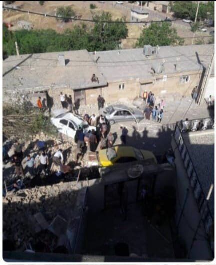 دو فوتی در ریزش ساختمان ۴ طبقه در کرمانشاه/ حال 4 نفر وخیم است