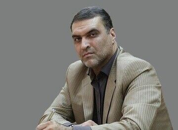 واکنش تند روح‌الله جمعه‌ای به اظهارات سعید جلیلی/ خجالت بکشید و ایران را برای ایرانیان رها کنید