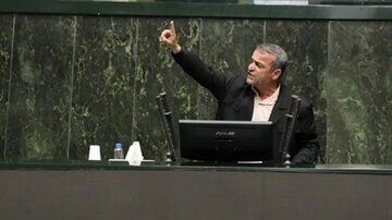 خط و نشان نماینده مجلس/ در صورت تعرض جدید از سوی آمریکا موشک‌هایی را استفاده می‌کنیم که همه را متحیر کند