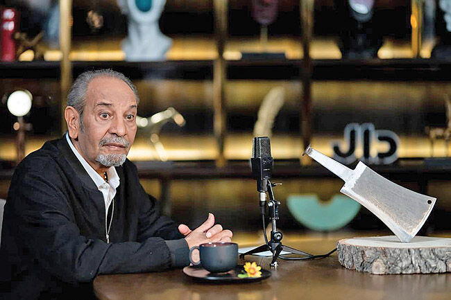 تلویزیون انگار بچه‌های چهار پنج ساله  را نصیحت می‌کند!