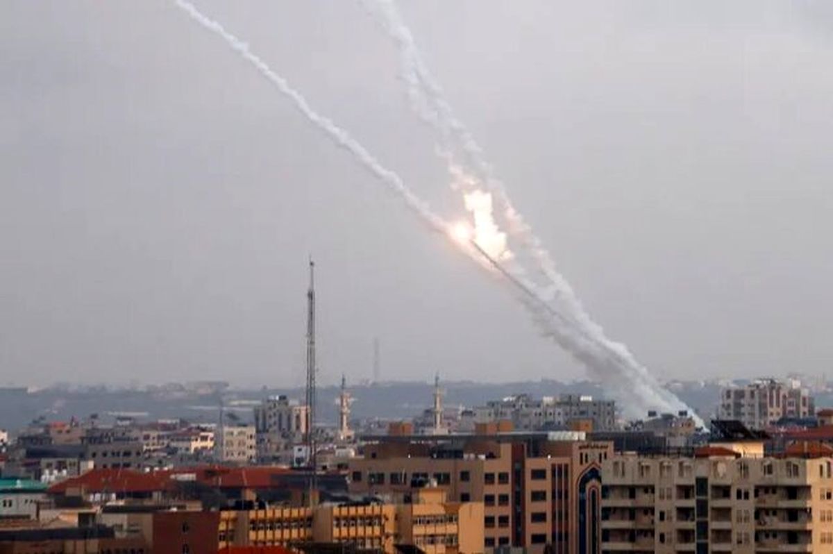 حمله موشکی شدید حماس به پایگاه هوایی اسرائیل/ وضعیت شهرک‌های صهیونیستی وخیم شد