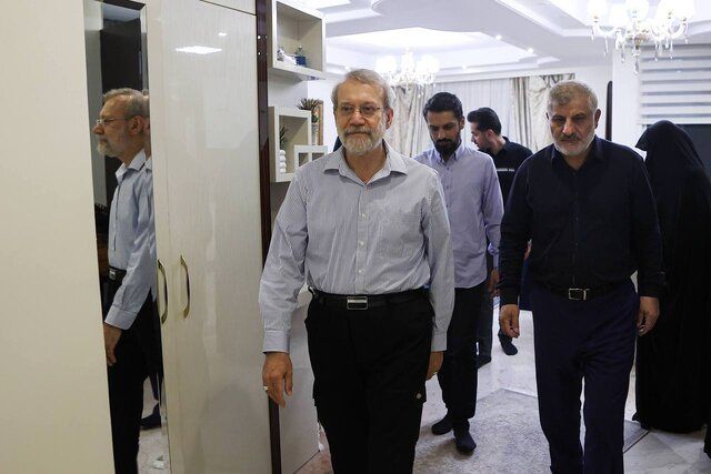 تصاویری از دیدار لاریجانی با خانواده شهید سردار مهدی ربانی 2