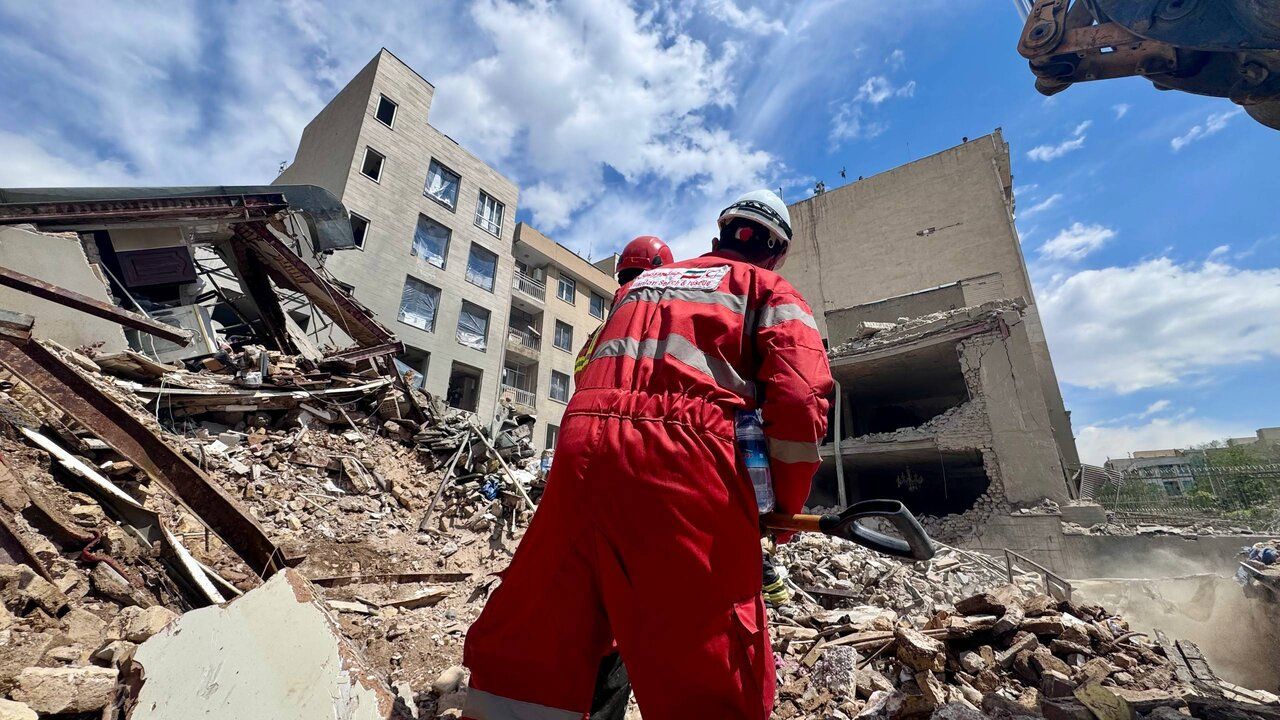 روایت بی‌واسطه از امدادرسانی در جنگ/ «بسیاری از ساکنان بعد از حادثه می‌گفتند ای کاش این توصیه ساده را جدی گرفته بودند»