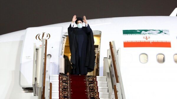 رئیس جمهور مسقط را به مقصد تهران ترک کرد