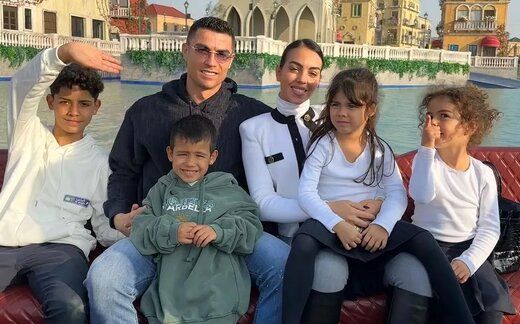 خوش گذرانی خانواده رونالدو در عربستان/ عکس 