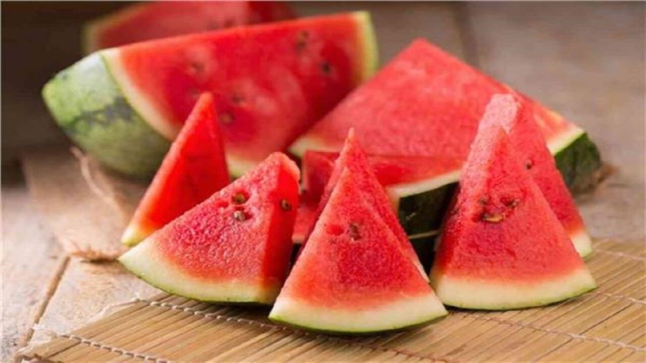 این افراد کم تر هندوانه بخورند