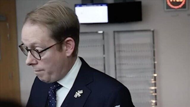 آقای وزیر پاسپورتش یادش رفت، به اوکراین راه ندادند!