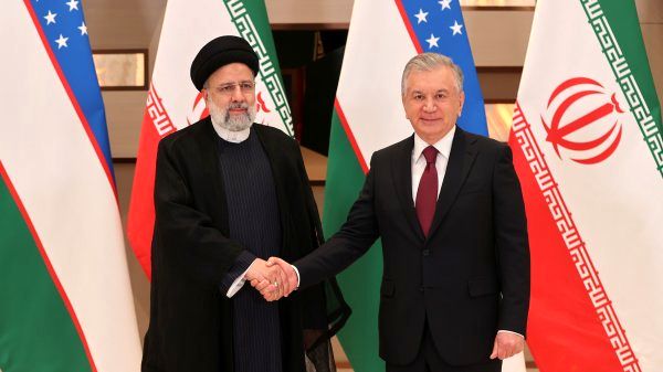 رییسی در دیدار با رئیس جمهور ازبکستان: توسعه تعاملات با کشورهای اسلامی و همسایه از اولویت‌های ایران است
