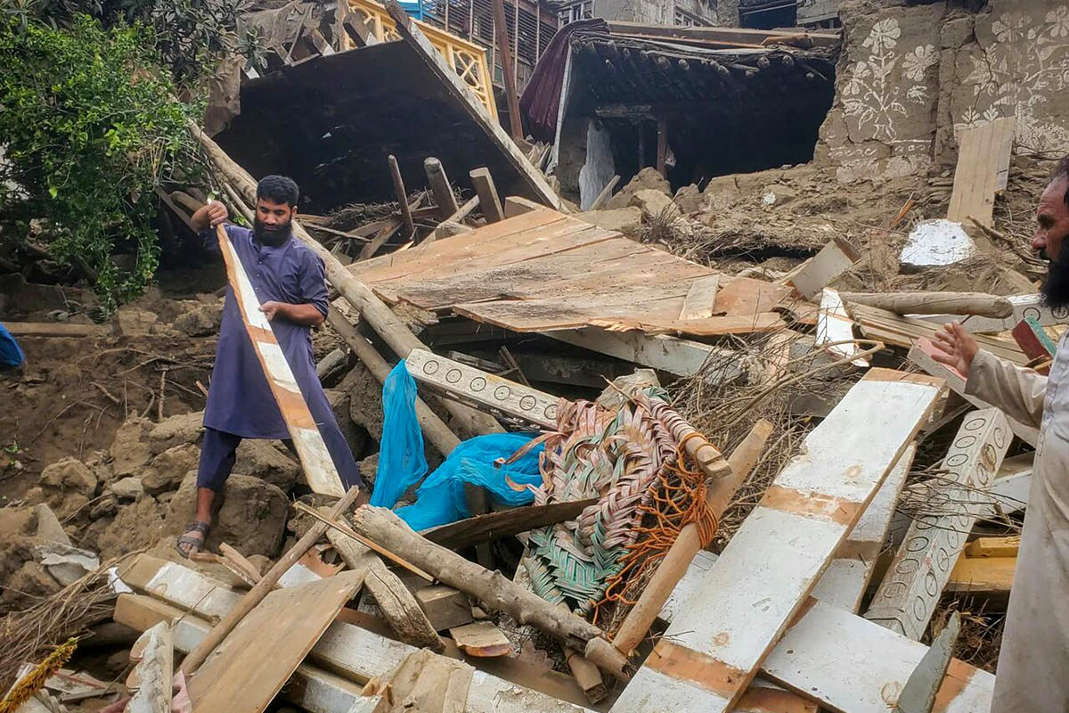 افزایش تعداد جانباختگان زلزله افغانستان به بیش از 800 نفر